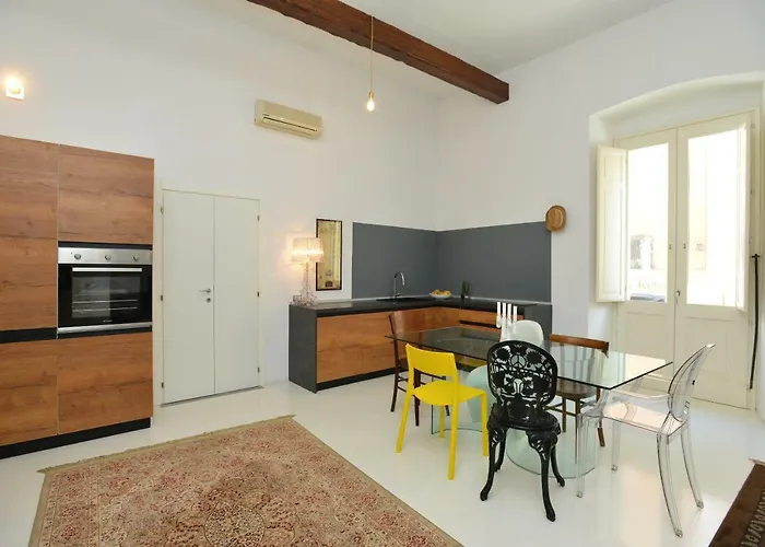 Izzhome Light