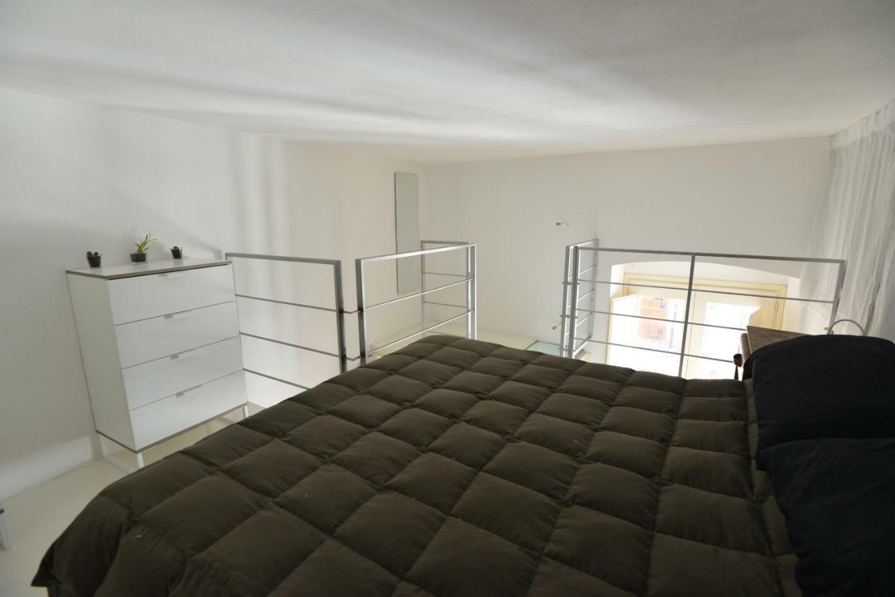 Izzhome Light * Cagliari